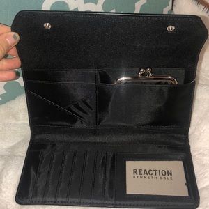 Reaction Kenneth Cole all black leather wallet! 💎